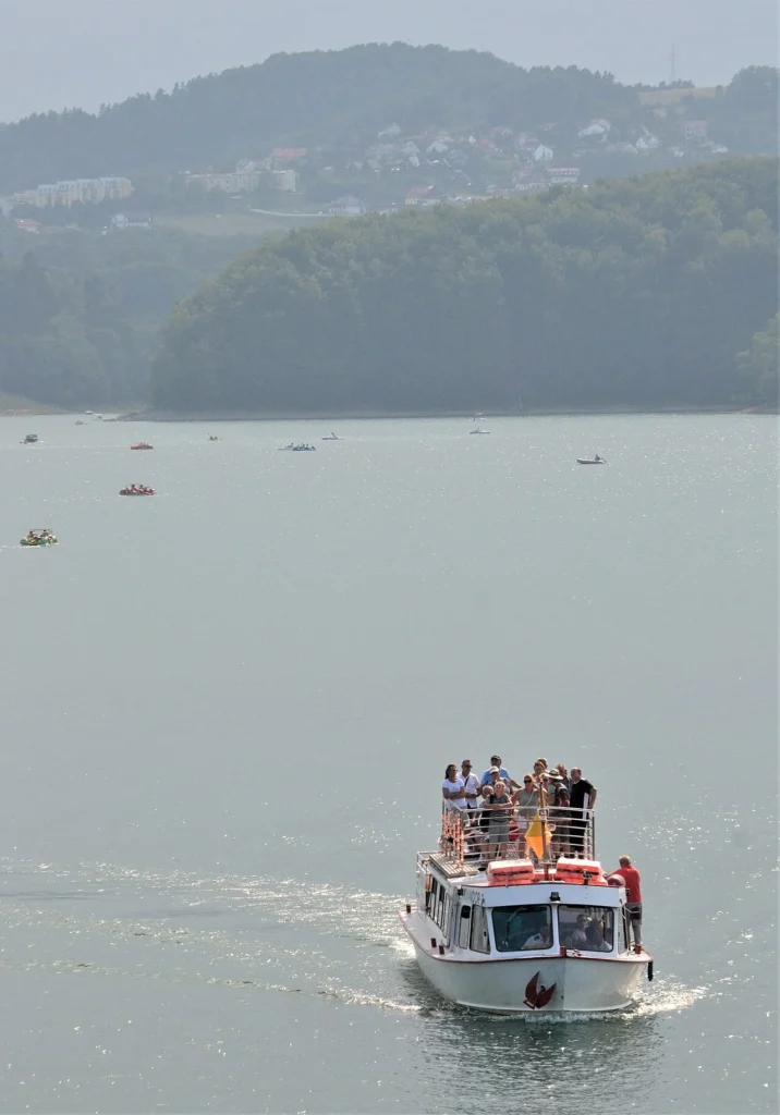 Pomysły na długi weekend nad jeziorem
