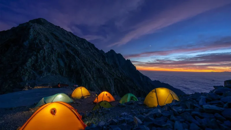 Weekend kajakowy nad jeziorem — plan trasy i noclegi